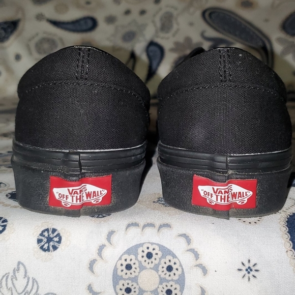 VANS - Picture 4 of 10